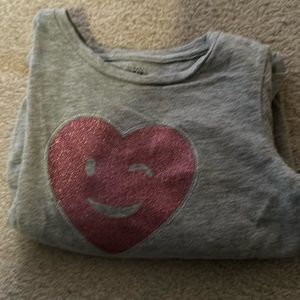 Gap Valentines t shirt